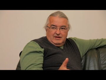 [ID: M-ymGcJ_ZTc] Youtube Automatic