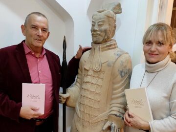 [ID: UK66ylwRx5g] Youtube Automatic