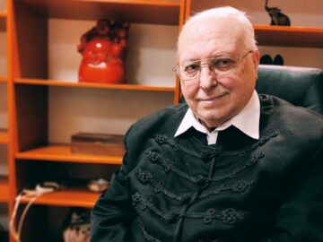 [ID: UqDgshozOHk] Youtube Automatic