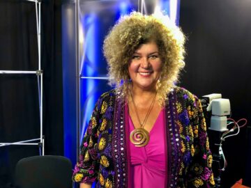 Magán: [ID: saqqL8IMb5w] Youtube Automatic