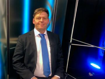 Magán: [ID: wdaHbenhbFk] Youtube Automatic