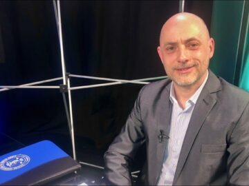 Magán: [ID: E0joXWcqamg] Youtube Automatic