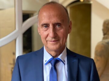 Magán: [ID: 0PaNbGH_4xE] Youtube Automatic