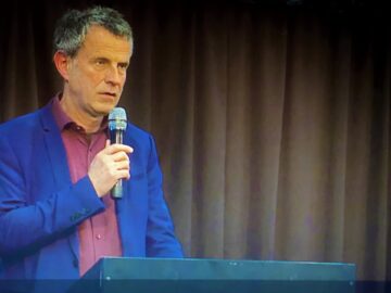 Magán: [ID: f0KiU1Tc18A] Youtube Automatic