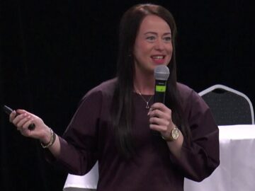 Magán: [ID: BYMxhxhhmOs] Youtube Automatic