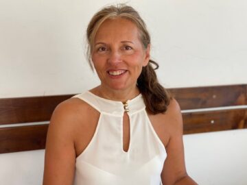 Magán: [ID: Dm3SnhGBqBY] Youtube Automatic