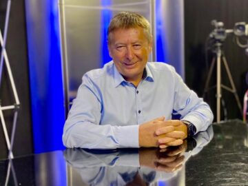 Magán: [ID: WrApI8ix5VI] Youtube Automatic