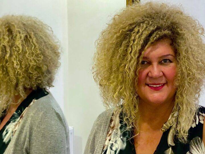 Magán: [ID: IeuyDYUldE0] Youtube Automatic