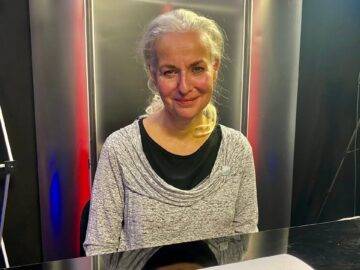 Magán: [ID: 4pZqQfTpe50] Youtube Automatic