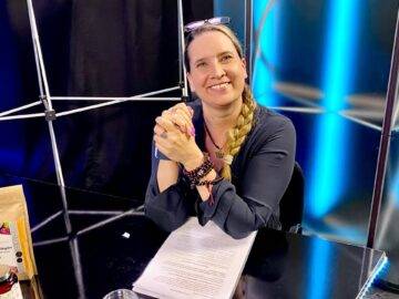 Magán: [ID: sv-4cpT_wko] Youtube Automatic