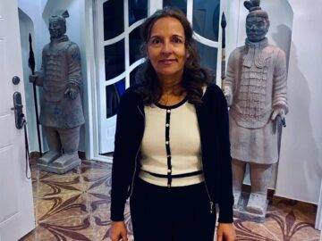 Magán: [ID: vs8sJw1Uhz8] Youtube Automatic