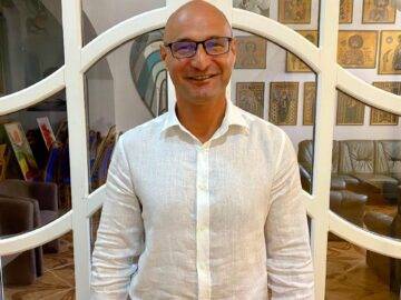 Magán: [ID: UCO_s4BYmUg] Youtube Automatic