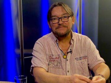 Magán: [ID: xN02qQ0PeAo] Youtube Automatic