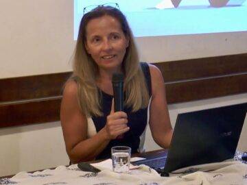 Magán: [ID: YlKzkcinxws] Youtube Automatic