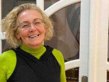 Magán: [ID: LXLGGlq609M] Youtube Automatic