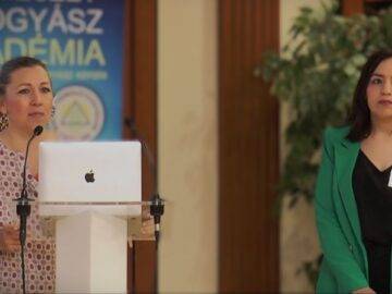 Magán: [ID: wZYxoNN-pAc] Youtube Automatic