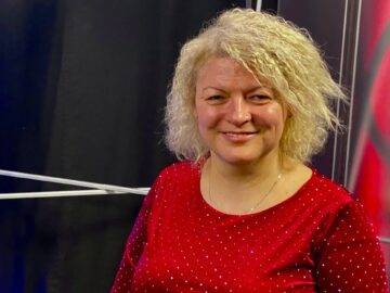 Magán: [ID: dKL12VV3N3s] Youtube Automatic