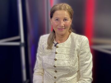 Magán: [ID: 4oA-eMa26dY] Youtube Automatic