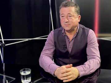 Magán: [ID: Q2nujuLdx2g] Youtube Automatic