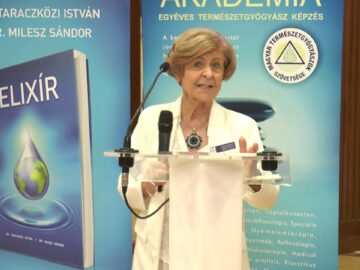 Magán: [ID: X_F4WwhquBk] Youtube Automatic