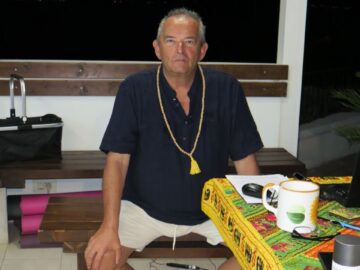 Magán: [ID: AuVzIv5sRhU] Youtube Automatic