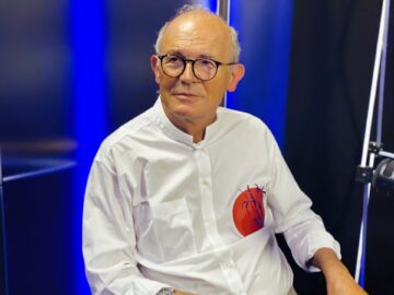 Magán: [ID: ijcW-cMgHRU] Youtube Automatic