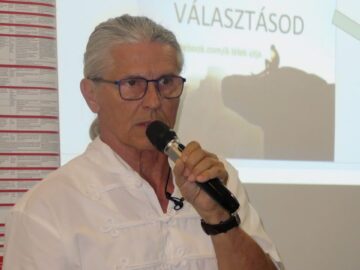 Magán: [ID: TRqfigiua2c] Youtube Automatic