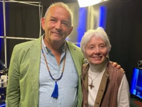 Magán: [ID: F_tM6J1nCjI] Youtube Automatic