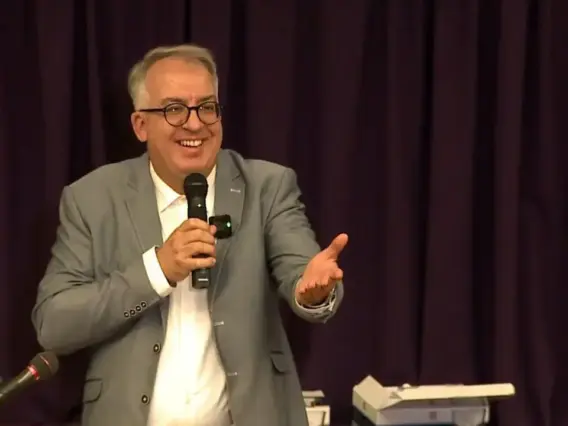 Magán: [ID: VEmAw6BmPfM] Youtube Automatic