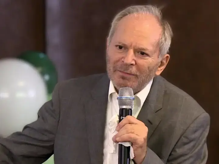 Magán: [ID: 9_hhzglUqwc] Youtube Automatic