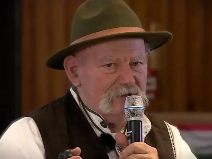 Magán: [ID: 9SpJzQOanfc] Youtube Automatic