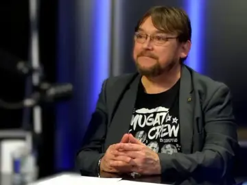 Magán: [ID: tcJoWJnledQ] Youtube Automatic